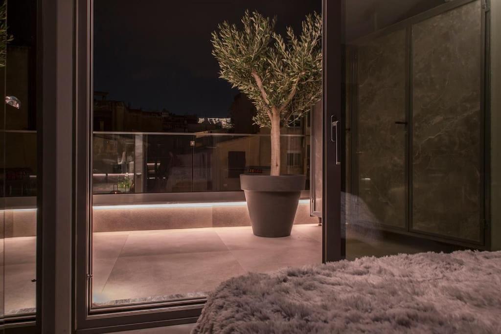 Luxury Acropolis View Apartment-Living Stone Black Pearl เอเธนส์ ภายนอก รูปภาพ