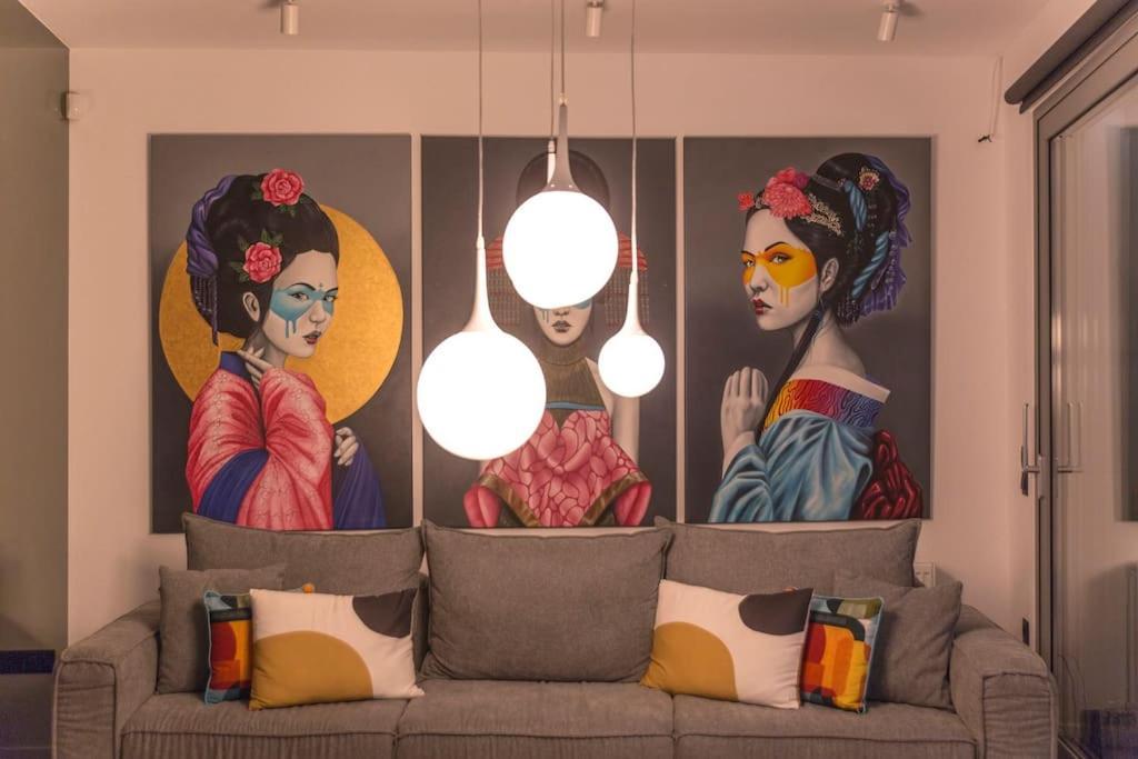 Luxury Acropolis View Apartment-Living Stone Black Pearl เอเธนส์ ภายนอก รูปภาพ