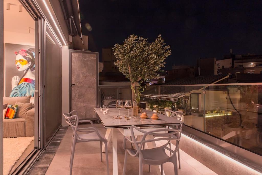 Luxury Acropolis View Apartment-Living Stone Black Pearl เอเธนส์ ภายนอก รูปภาพ